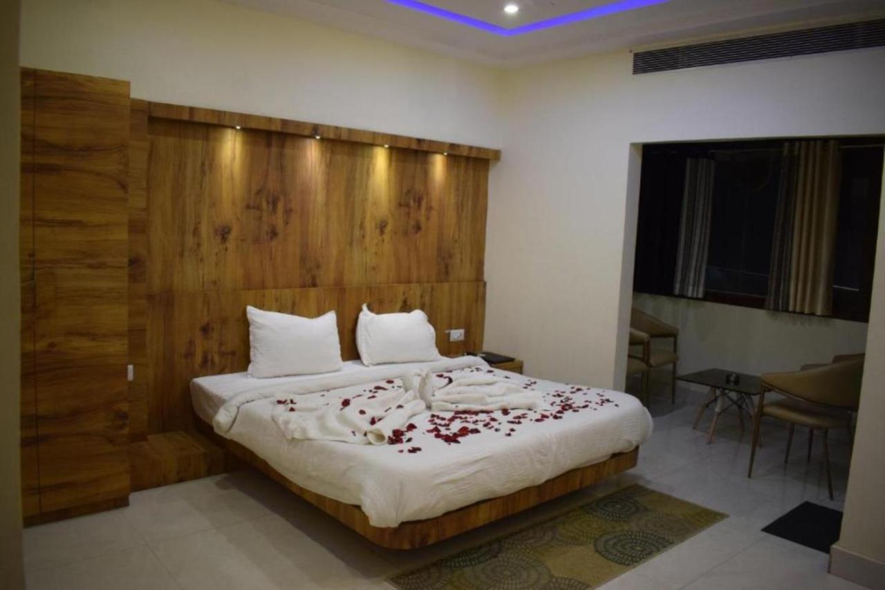 Hotel The Hills, Ambikapur Exterior photo